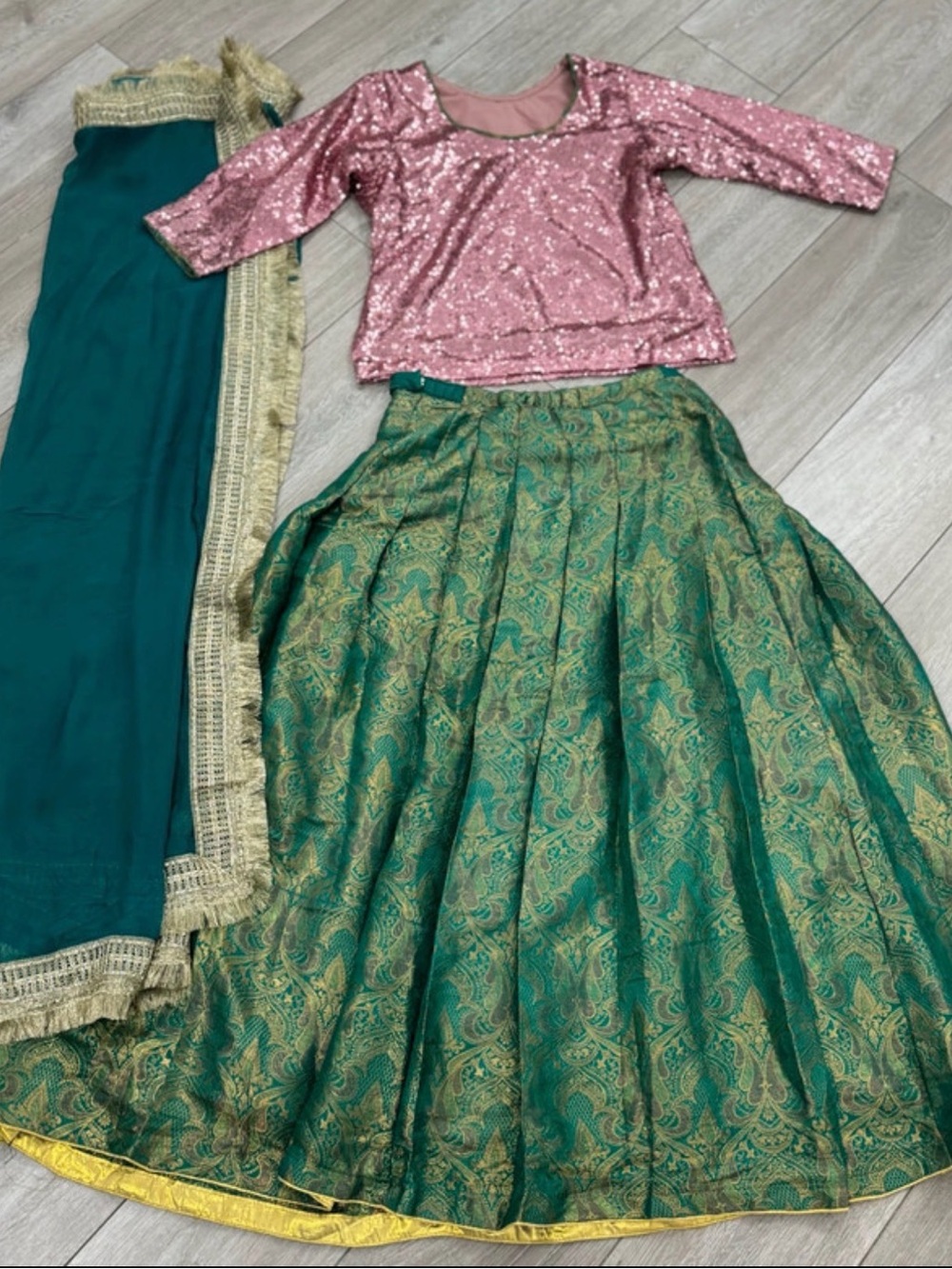 Lehnga, Choli, Dupatta Set